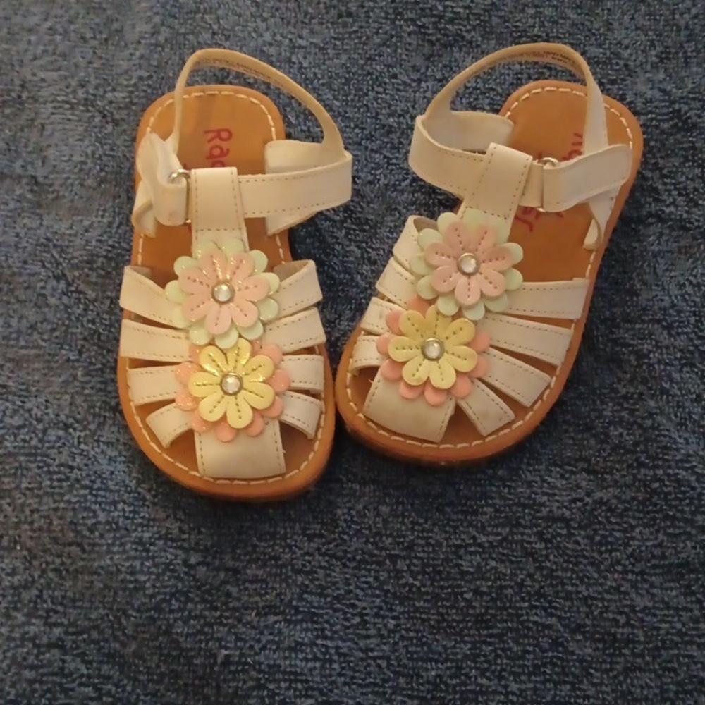 Rachel Shoes, size 6, White Sandals with flowers